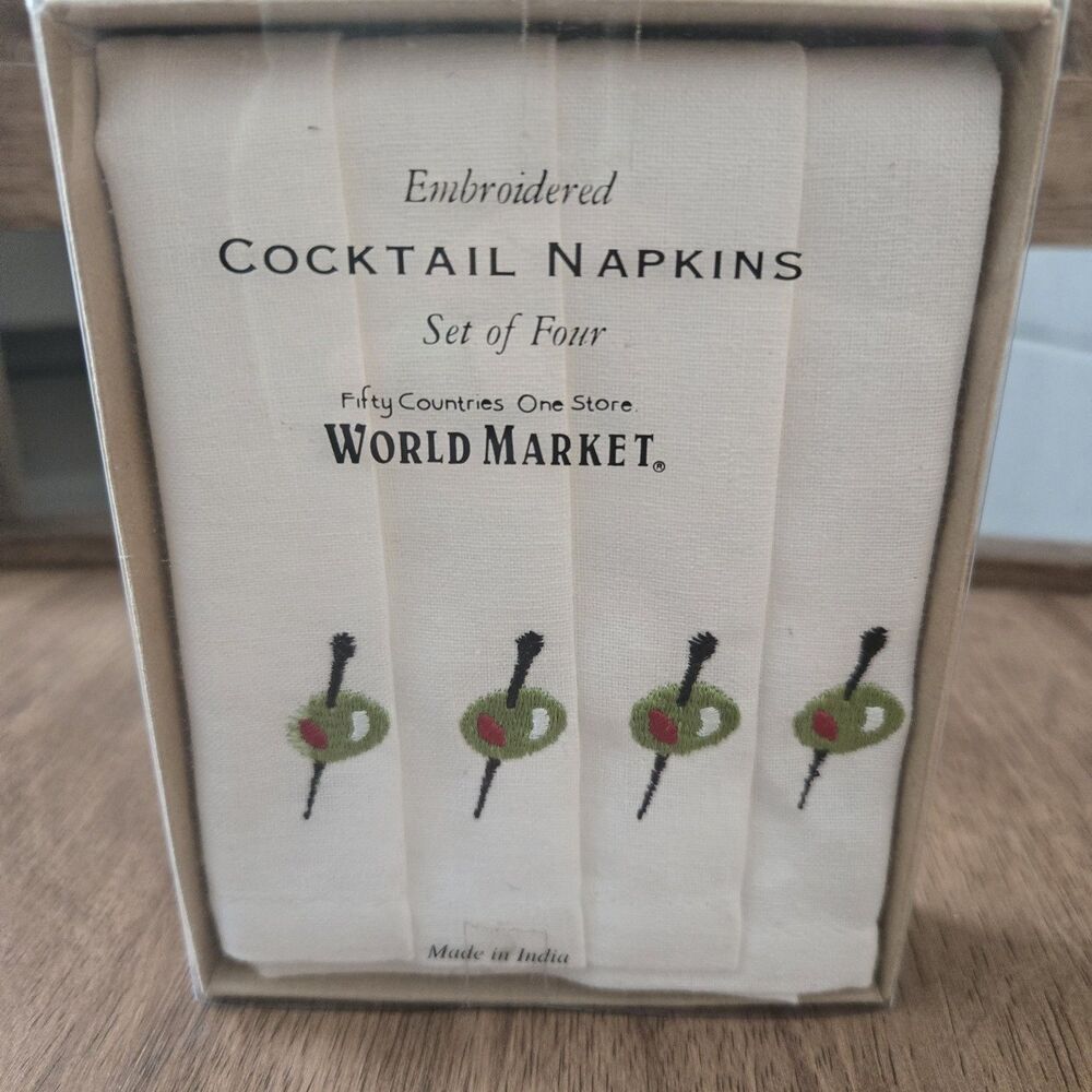 New World Market Martini Olive Embroidered Cloth Cocktail Napkin Set 4 NIB - Picture 2 of 4